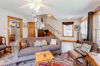 Two-story home steps from Laite Beach - stroll to the harbor, 1 dog welcome - 8