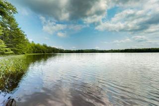 The Cottage - Peaceful 32-Acre Lakefront Getaway - Canoe, Firepit & Big Deck - 4