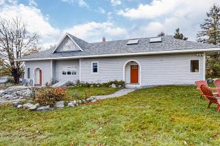 Spacious country home with water views - near beach & Acadia National Park - 0
