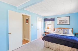 Dog-friendly home in great locale close to the ocean with yard, streaming, W/D - 2