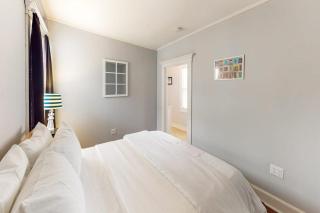Ground-floor duplex with WiFi & W/D - walk to river and downtown - 1