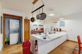 Inviting apartment near downtown and Acadia National Park - dog-friendly - 3