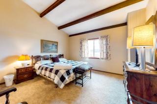 Fun-Filled Lakehouse w/Private Balcony, Free WiFi, Private W/D - Steps to Beach - 6
