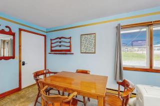 Charming, single-level getaway with a full kitchen, fast WiFi, & grassy yard - 3