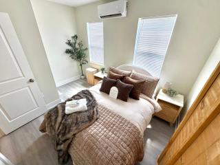 Luxury Downtown Columbus Townhouse - 9