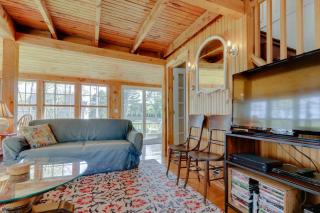 Charming Bayview Cottage with Deck, Firepit, Garden - 200 - 5
