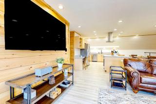 Dog-friendly apartment by Moosehead Lake with sprawling deck & firepit - 3