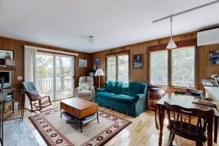 Lady Slipper Cottage: Charming Lakefront Retreat with Canoes, Kayaks, and Modern Comforts - 0