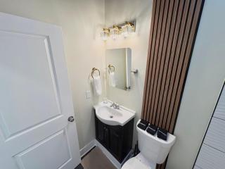 Luxury Downtown Columbus Townhouse - 8
