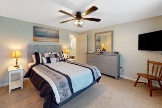 Serene home with a deck, grill, firepit, board games, washer/dryer, & mtn views - 5