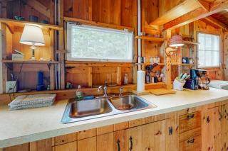 Dog-friendly oceanfront cottage with views - 6