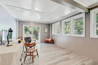 Charming Lakefront Apartment with Deck, Patio and BBQ Grill - 5