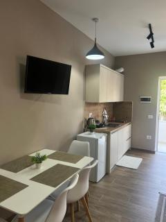 Vjollcas guesthouse - 4
