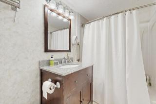 Dog-Friendly Townhouse w/Bay Views, Fast WiFi, and Partial A/C - 6