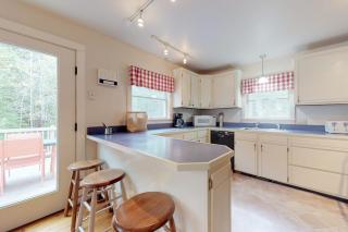 Home with deck, great location in the heart of Acadia National Park - 3