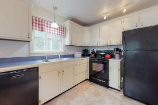 Home with deck, great location in the heart of Acadia National Park - 2