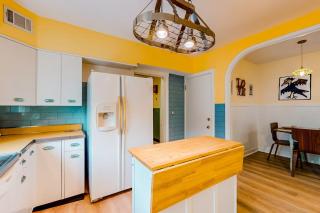 Dog-friendly historical home with recent updates, porch & prime in-town location - 5