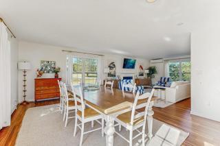 Newly Renovated Charming House with Cozy Fireplace & Outdoor Entertainment Areas - 5