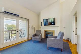 Family & Dog-Friendly Townhouse w/Back Porch, Views, Partial AC - 7