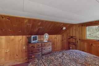 Lakefront Home with Private Dock, Pebble Beach & Enclosed Porch - Dogs Welcome - 5