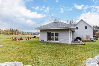 Spacious country home with water views - near beach & Acadia National Park - 8