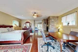 Oceanfront Home in East Boothbay w/ Linekin Bay Views, Decks, WiFi, Washer/Dryer - 2