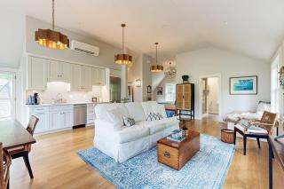 Brand new guest apartment with furnished deck, fast WIFI, dock, & water views - 5