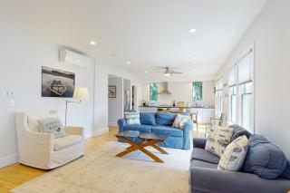 Waterfront Duplex, walkable, harbor views, AC, dog friendly - 7