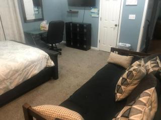 McCraw Retreat Home near Fort Campbell - 1