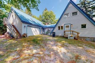 Waterfront A-frame on George's Pond with views, private dock, beach, kayaks, SUP - 0