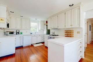Parker House: Historic home - walk downtown, dog-friendly & washer/dryer - 1