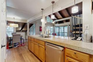 Beautiful Condo with private beach access shared pools & hot tubs - 4