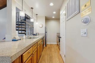 Beautiful Condo with private beach access shared pools & hot tubs - 5
