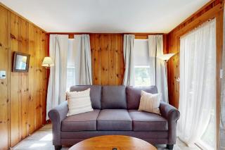 Coastal Serenity Retreat with Ocean Views, Spacious Porch and Modern Comforts - 7