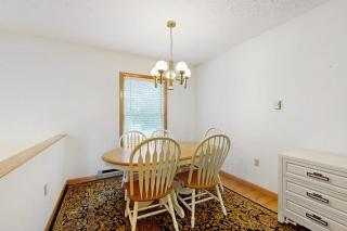 Townhome w/ Bonus Loft, High-Speed WiFi, Partial AC & Full Kitchen - 6