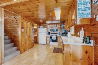 Peaceful Lakefront Escape with Outdoor Dining, Beach Access, Deck & Firepit - 8