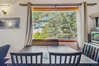 Secluded Sunset Point mountain top cabin, wifi, Dish TV, firepit - 6