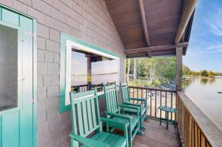 Dog-Friendly Lakefront Cabin with Private Dock, Epic Views of Lake & Mt Kineo - 8