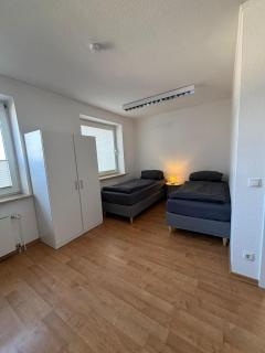 2 BR Apartment, 5 Singlebeds, near A7 Autobahn, Free Parking, Henstedt-Ulzburg - 2