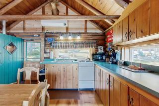 Dog-Friendly Lakefront Cabin with Private Dock, Epic Views of Lake & Mt Kineo - 6