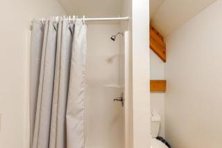 The Cabin on 32 wooded acres - tranquil new-build with sauna & forested views - 6