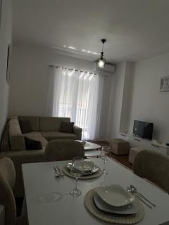 Apartamenti 33 - 2