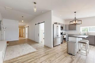 Elegant Oceanfront Condo with Stunning Harbor Views & Spectacular Sunsets - 5
