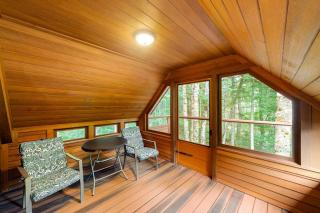 The Cabin on 32 wooded acres - tranquil new-build with sauna & forested views - 3