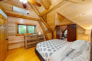 The Cabin on 32 wooded acres - tranquil new-build with sauna & forested views - 2