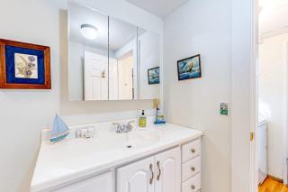 Dog-friendly bay view home - water views - 1