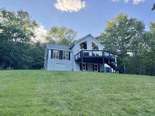 Riverfront home w/ deck, amazing views & firepit - near the best of Maine - 4