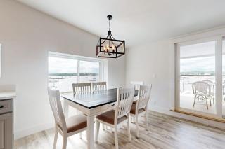 Elegant Oceanfront Condo with Stunning Harbor Views & Spectacular Sunsets - Boothbay Harbor - 9