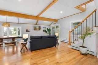 Quarry Village Compound; 4BR + Hot Tub on a workin - 6