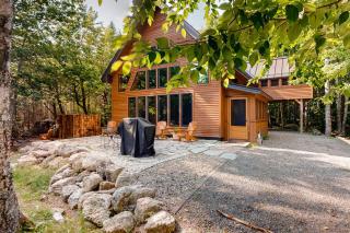 The Cabin on 32 wooded acres - tranquil new-build with sauna & forested views - 9